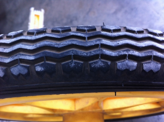 จักรยานล้อเดียว ผลิตที่ญี่ปุ่น ใช้ฝึกการทรงตัว  ชิ้นส่วนต่างๆแข็งแรงดูแลง่าย (มีแค่ 3 คัน)