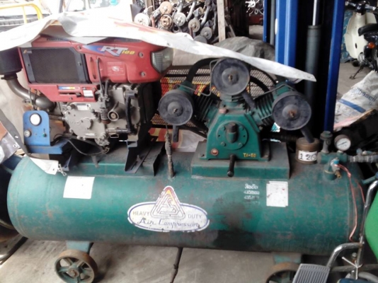 ขายปั๊มลม 5 HPติดเครื่องยนต์ ดีเซล ของใหม่
