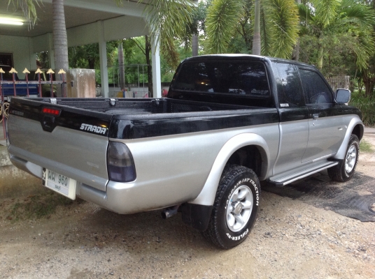 สตราด้าแค๊ป โฟวิล 4WD สวยมากๆ พร้อมๆ ใช้ขับไปทำงาน ไม่เคยบรรทุกหนักครับ