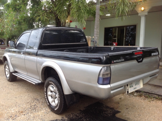 สตราด้าแค๊ป โฟวิล 4WD สวยมากๆ พร้อมๆ ใช้ขับไปทำงาน ไม่เคยบรรทุกหนักครับ