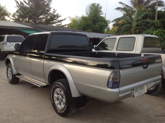 สตราด้าแค๊ป โฟวิล 4WD สวยมากๆ พร้อมๆ ใช้ขับไปทำงาน ไม่เคยบรรทุกหนักครับ