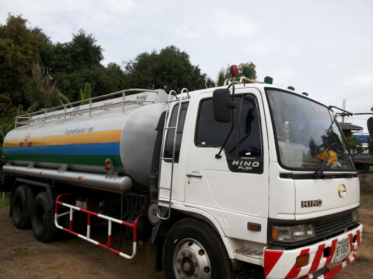 ขายรถ 10 ล้อ บรรทุกน้ำมัน HINO 195  แรงม้า  บรรจุ 16,000 ลิตร