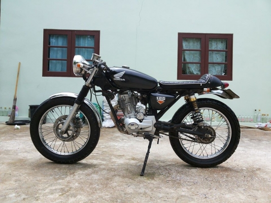 Cafe 200cc. Cafe 200cc.