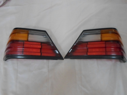 ไฟท้าย BENZ W124