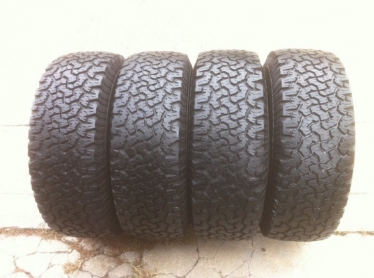 ขายยาง bf all 265/70/16 สภาพสวย