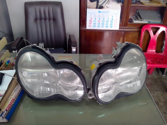 ขายไฟหน้า - ไฟท้าย benz