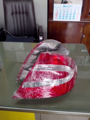 ขายไฟหน้า - ไฟท้าย benz