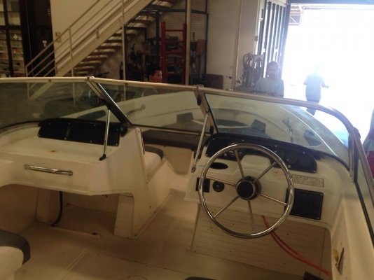 ขายเรือ boston whaler ventura 18ft