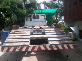 ขายรถบรรทุกสิบล้อสองเพลาขึ้นแม็กโคร200ราคา700,000บาทud260แรง