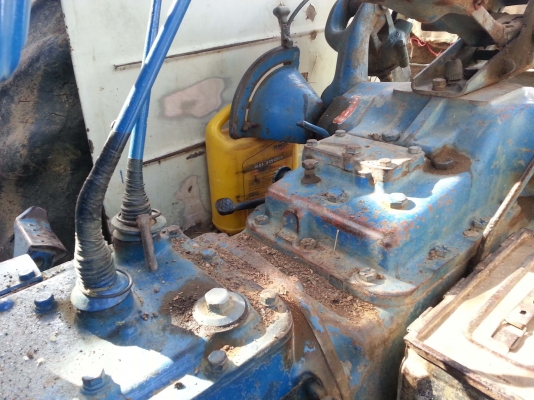 ขายรถไถฟอร์ด 5000 เครื่อง T3 รถบ้านพร้อมใช้