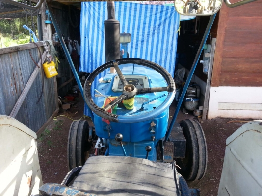 ขายรถไถฟอร์ด 5000 เครื่อง T3 รถบ้านพร้อมใช้