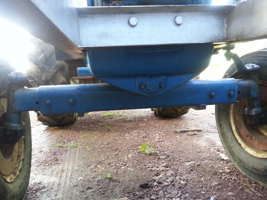 ขายรถไถฟอร์ด 5000 เครื่อง T3 รถบ้านพร้อมใช้