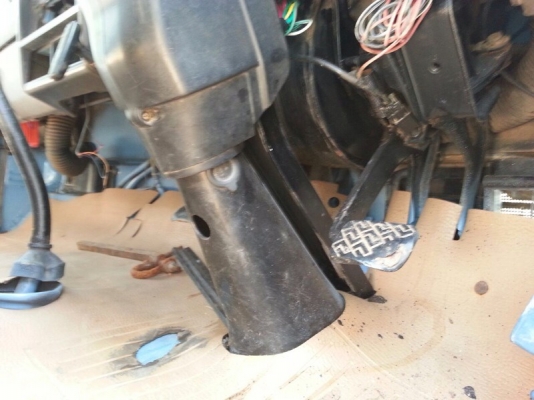 รถอีซูซุ 6 ล้อหลังถนน NPR 115 แรงม้า. ปี 35 สนใจติดต่อ 081 - 6079515 รถอีซูซุ 6 ล้อหลังถนน NPR 115 แรงม้า. ปี 35 สนใจติดต่อ 081 - 6079515