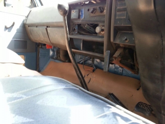 รถอีซูซุ 6 ล้อหลังถนน NPR 115 แรงม้า. ปี 35 สนใจติดต่อ 081 - 6079515 รถอีซูซุ 6 ล้อหลังถนน NPR 115 แรงม้า. ปี 35 สนใจติดต่อ 081 - 6079515