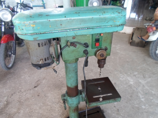 แท่นเจาะ 1 เมตร ไต้หวัน ใช้ไฟบ้าน เครื่องพร้อมใช้ ด่วน !!!!  5,500