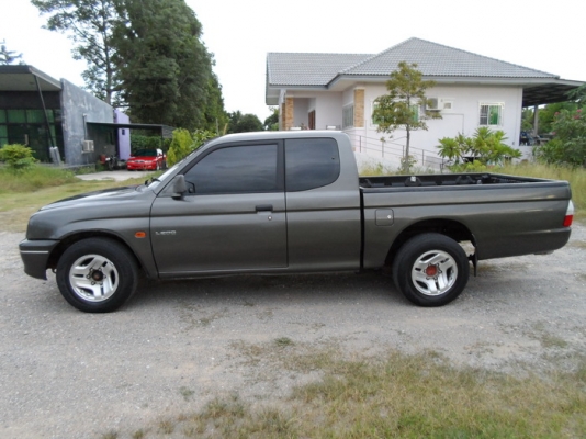 ขาย STRADA MEGACAB 2.5