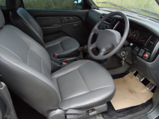 ขาย STRADA MEGACAB 2.5