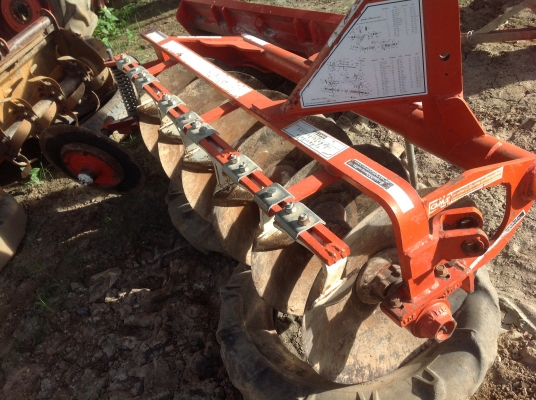 ปัญญาแทรคเตอร์มาแล้ว...จัดมาให้ครับ คูโบต้า L3408พร้อม  ใบมีดคานล่าง และผาน6x22 cmt เล่มพร้อม  จัดส่ง อ.เมือง จ.เพชรบูรณ์