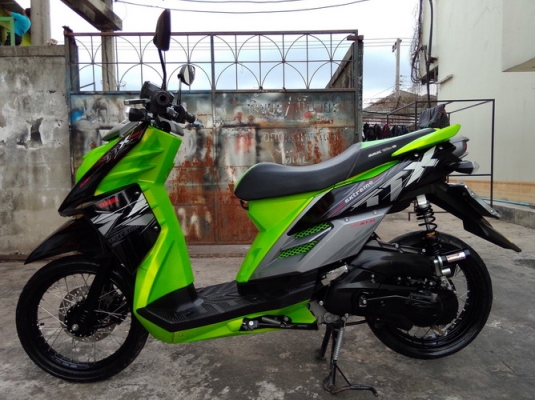 TTX ปี57 รถ6เดือน (สีตรงเล่ม ครับ ดำ-เขียว)แต่งสวยมาก TTX ปี57 รถ6เดือน (สีตรงเล่ม ครับ ดำ-เขียว)แต่งสวยมาก