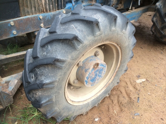 ขายรถไถ ฟอร์ด 6640 ราคา 700,000