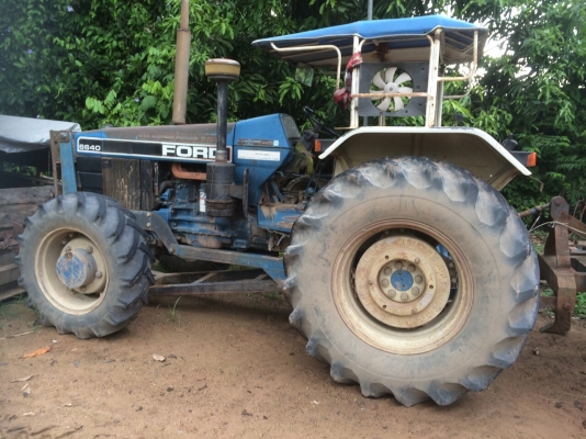 ขายรถไถ ฟอร์ด 6640 ราคา 700,000