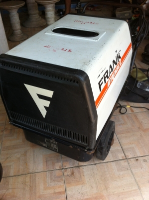 อัดฉีดน้ำร้อน-น้ำเย็น ยี่ห้อFRANK ของประเทศเยอรมัน สภาพพร้อมใช้งาน ไฟ 220