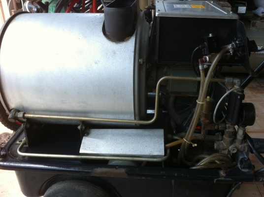 อัดฉีดน้ำร้อน-น้ำเย็น ยี่ห้อFRANK ของประเทศเยอรมัน สภาพพร้อมใช้งาน ไฟ 220