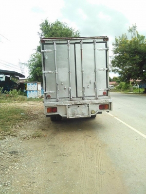 ขายหกล้อฮีโน่ตู้แห้ง3บานช่วงยาว5.5เมตรเครื่องwo4d 117แรงรถแท้ห้างสภาพสวยจัดเอกสารพร้อมโอนราคา385000