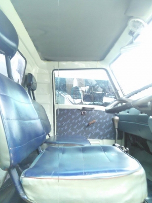 ขายหกล้อฮีโน่ตู้แห้ง3บานช่วงยาว5.5เมตรเครื่องwo4d 117แรงรถแท้ห้างสภาพสวยจัดเอกสารพร้อมโอนราคา385000