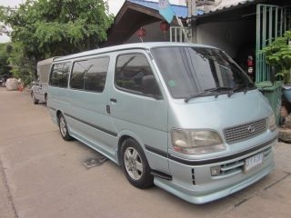 รถตู้สวย พร้อมใช้ รถตู้สวย พร้อมใช้