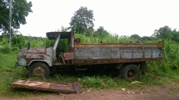 ขายถูก 6 ล้อหัวยาวดั้ม ไม่มีทะเบียน คัสซีสวย เครื่อง ND6 160 แรงม้า เฟืองท้ายจัมโบ้ ดั้มยิงหน้า รถยังใช้งานได้ดีครับ