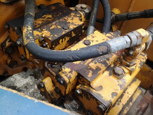 komatsu pc60 รุ่น5 ใช้งานได้ปรกติ