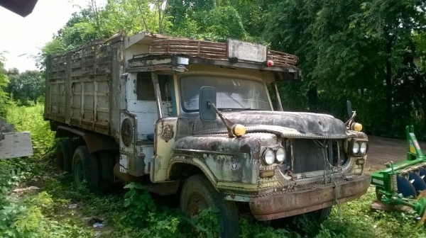 ขายถูกๆ 10 ล้อหัวยาว 2 เพลาดั้ม คัสซีดี ช่วงล่างใหญ่จัมโบ้มี DL เครื่อง+เกียร์ PD6 220 แรงม้า เบรคลมดัน พวงมาลัยพาวเวอร์ ยางเต็ม ทะเบียนพร้อมครับ ราคาต่อรองได้