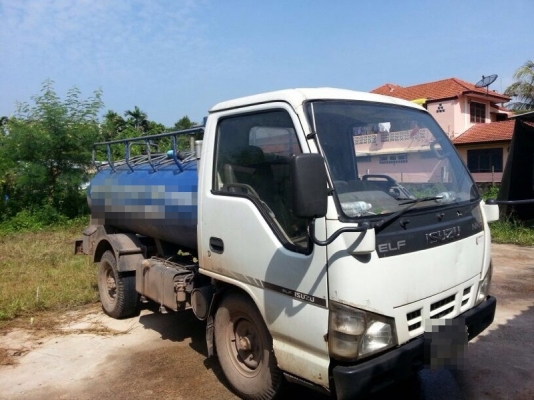 รถอีซูซุ 4 ล้อ ดูดสิ่งปฎิกูล NKR 100 แรงม้า. ปี 49 สนใจติดต่อ 081 - 6079515 รถอีซูซุ 4 ล้อ ดูดสิ่งปฎิกูล NKR 100 แรงม้า. ปี 49 สนใจติดต่อ 081 - 6079515