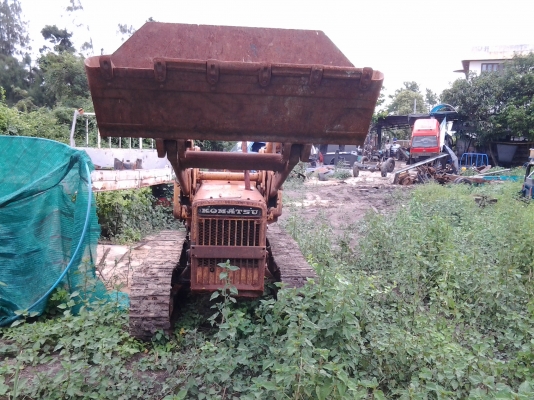 ขายรถตักโคมัสสุเท่า D2 สภาพสวยมากขายแบบถูกๆ 85000 บาทเท่านั้น ขายรถตักโคมัสสุเท่า D2 สภาพสวยมากขายแบบถูกๆ 85000 บาทเท่านั้น