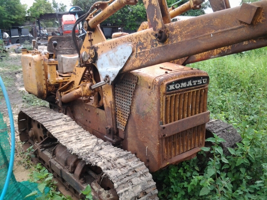 ขายรถตักโคมัสสุเท่า D2 สภาพสวยมากขายแบบถูกๆ 85000 บาทเท่านั้น ขายรถตักโคมัสสุเท่า D2 สภาพสวยมากขายแบบถูกๆ 85000 บาทเท่านั้น