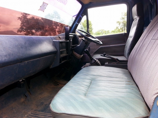 ขายดั้ม5คิว ISUZU NPR115 แรง เครื่องดี4BD1 คัชซีสวยNPR59LU5M มีสโลว์เกียร์กลาง เฟืองท้ายFหน้า-หลัง ภายในสวย เอกสารพร้อมโอน โทร 090-8588220คุณนะ ID:narong498 หรือ www.truck.in.th/498