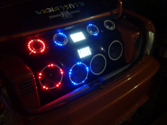 ขายคับ  เครื่องเสียงชุดให่ญ  ของแต่งเยอะมาก