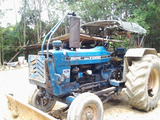 285000 ฝากขายรถไถฟอร์ดส ภาพพร้อมลุยใช้งานได้เลย  เครื่องดีเกียรดีไฮดอลิกดร  แรงๆๆ