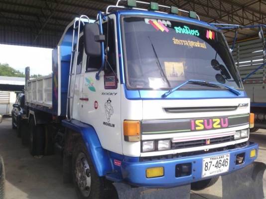 **770,000บ.ต่อรอง**ขาย6ล้อดั้มดิน ISUZU ROCKY FTR11 6BD1-165HP รถห้าง คัสซีใหญ่ เครื่องเดิมเกียร์เดิม เครื่องดี แห้ง แน่นๆ ไม่มีเยิ้ม เกียร์ดีไม่มีหอน ช่วงล่างเดิมคัสซีสวยเดิม ใหญ่ ไม่ปะไม่ดาม กระบะดั้มเหล็ก6ตันยิงหน้า3.80ม.สภาพดี พื้นดีข้างสวย ไม่ผุ หัวเ
