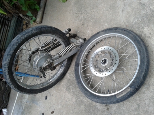 ขายเบาะเดิมแท้คลิก ขายเบาะเดิมแท้ฟรีโน่ ขายล้อดุม สวิงอาม โช๊ค ของเวฟ