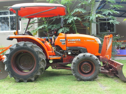 ขาย  KUBOTA   L3608 พร้อมใบมีดดันหน้า  ผานหลัง