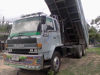 ขายด่วน ISUZU ร้อคกี้ FVZ 32 MZPR  (นางฟ้าแท้)  เครื่อง 6HE 1 (195แรง)เกียร์ ZF เดิมๆ ช่วงล่างเดิมๆ ไม่เคยเปิดซ่อม  แน่นแห่งไม่เยิ้ม สภาพรถห้าง80\%