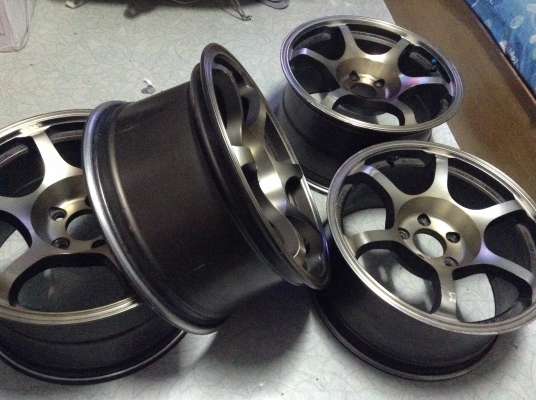 แม็ก RG2 ขอบ 17 หน้า 8 หลัง 9 สีชาเดิมๆล้นๆ แม็ก RG2 ขอบ 17 หน้า 8 หลัง 9 สีชาเดิมๆล้นๆ