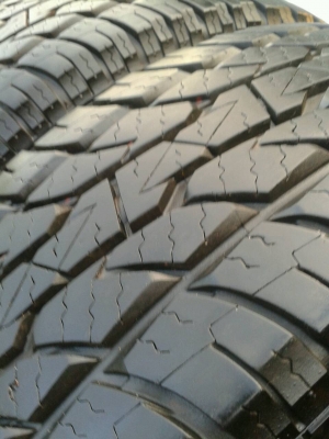 ขาย ยางA/T 265/70R16ปี13สวยๆ ครับ ขาย ยางA/T 265/70R16ปี13สวยๆ ครับ