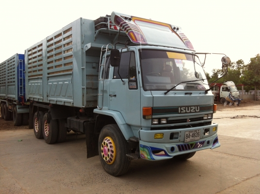 ต้องการขาย อีซูซุ 240 แรงม้า นางฟ้าแท้ รถเดิมเดิม ต้องการขาย อีซูซุ 240 แรงม้า นางฟ้าแท้ รถเดิมเดิม