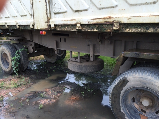 ลูกพ่วงดั้ม ปี*53 เดิมๆ(สภาพยังไม่ได้ล้างให้สะอาด) ฝาท้ายถอดตั้งอยู่ในดั้ม สวย.... ลูกพ่วงดั้ม ปี*53 เดิมๆ(สภาพยังไม่ได้ล้างให้สะอาด) ฝาท้ายถอดตั้งอยู่ในดั้ม สวย....