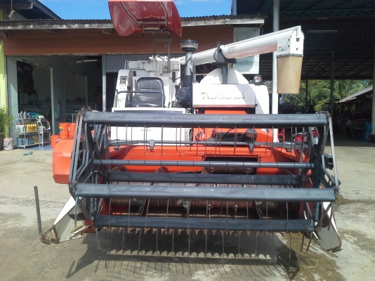 ขายรถเกี่ยวข้าว DC-68G