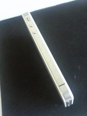 ขายIphone 4 s 16g เครื่องไทย เครื่องใช้ดี ไม่มี ปัญหา แค่อยากเปลี่ยนเครื่องใหม่ ตามรูป ถูกๆครับ 6500 ติดต่อ 0811160919