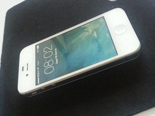 ขายIphone 4 s 16g เครื่องไทย เครื่องใช้ดี ไม่มี ปัญหา แค่อยากเปลี่ยนเครื่องใหม่ ตามรูป ถูกๆครับ 6500 ติดต่อ 0811160919